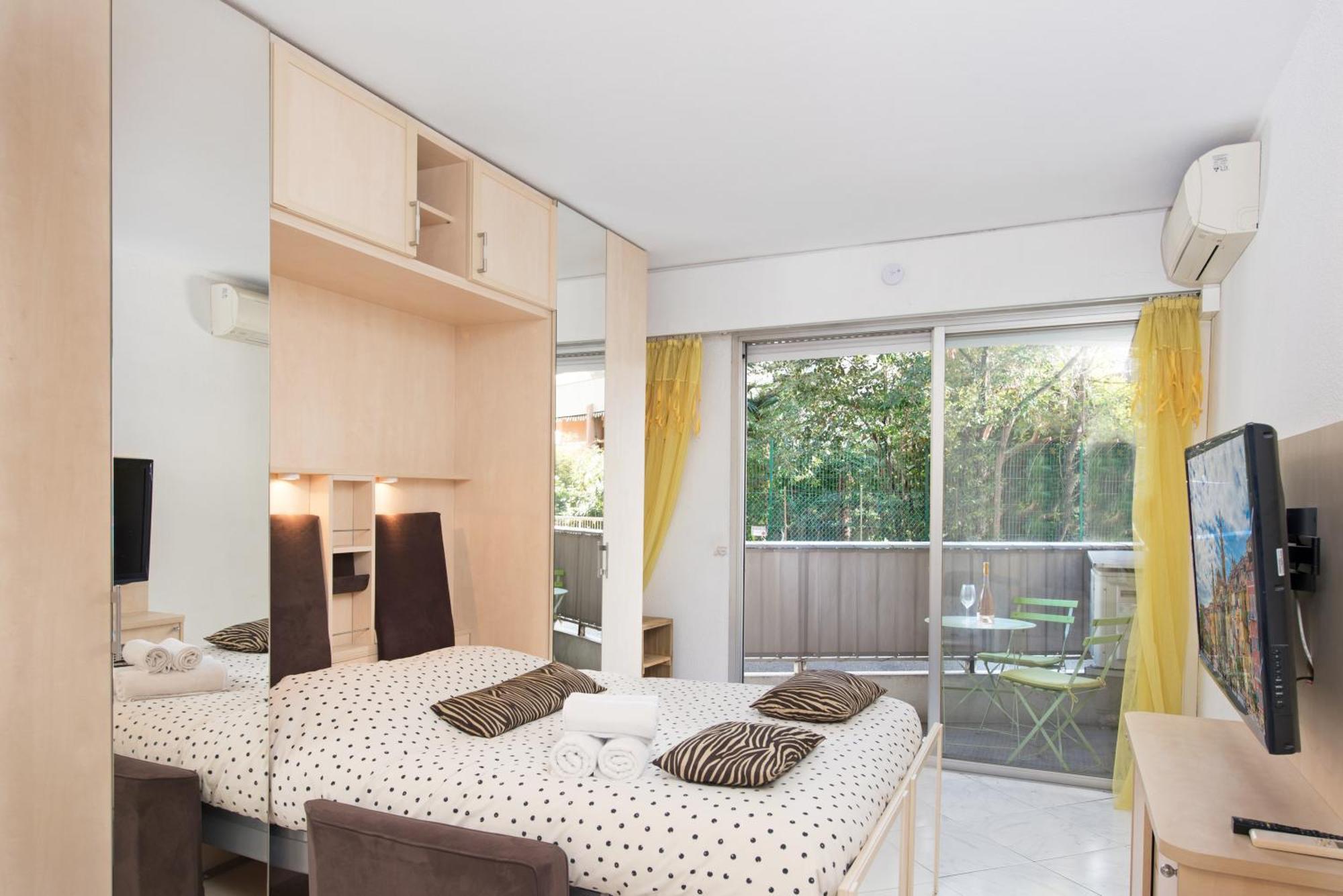 Cosy Studio - Residence Front De Mer - Menton Exterior foto